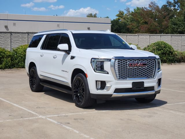 Used 2024 GMC Yukon XL Denali RWD image 12