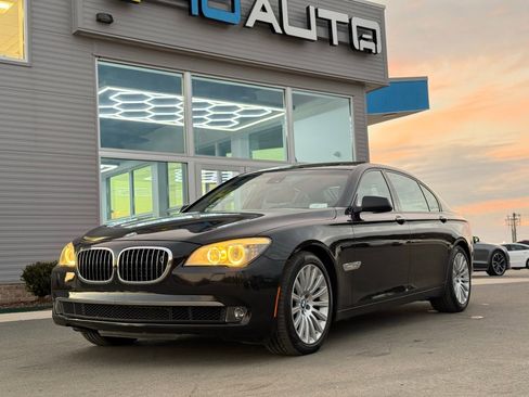Used 2010 BMW 750Li xDrive image 9