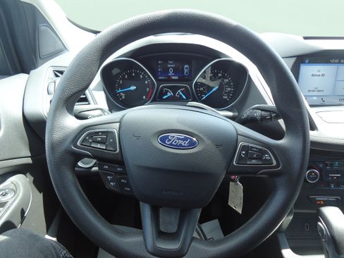 Used 2018 Ford Escape SE w/ SE Sync 3 Package AWD/4WD image 13