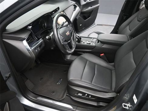 Used 2023 Cadillac XT5 Premium Luxury w/ LPO, Floor Liner Package image 9