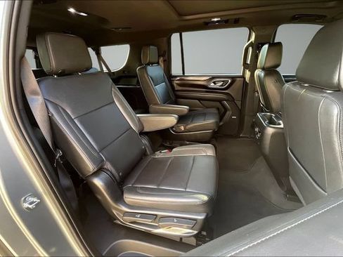 Used 2023 Chevrolet Suburban Z71 AWD/4WD image 27