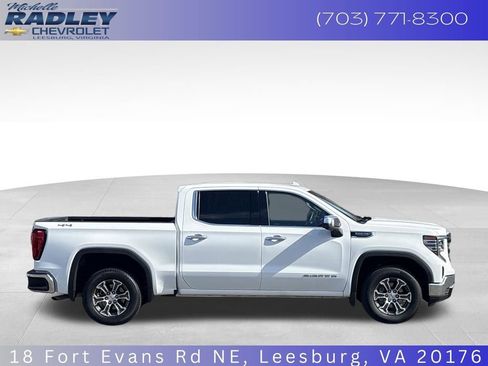 Used 2025 GMC Sierra 1500 SLT image 6