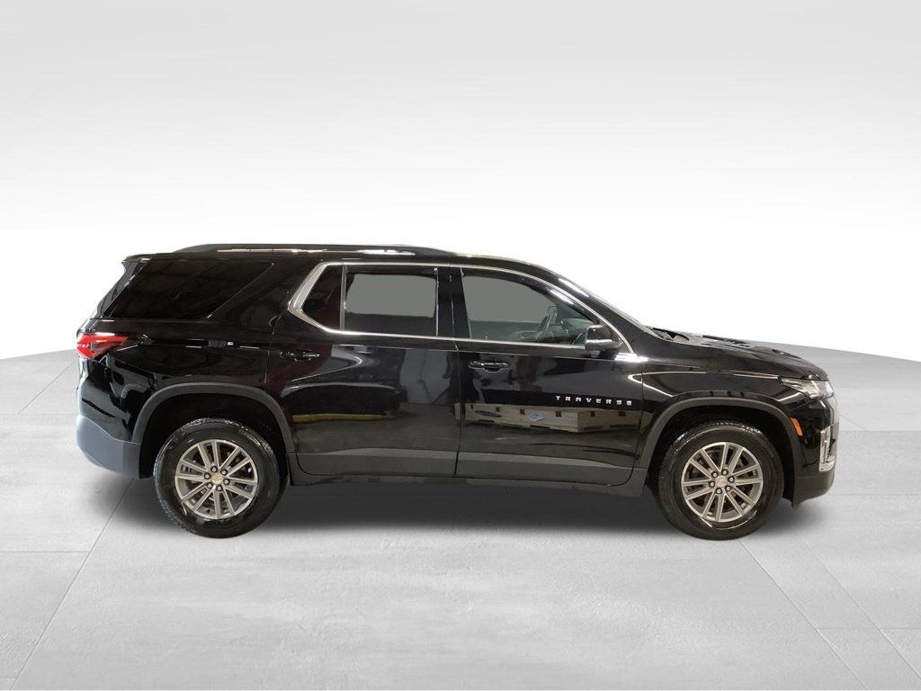 Used 2023 Chevrolet Traverse LT AWD/4WD image 7