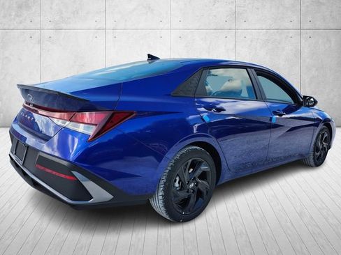 Certified 2026 Hyundai Elantra Sport FWD image 4