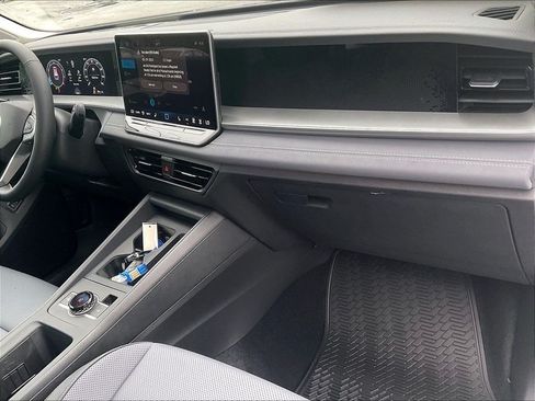 New 2026 Volkswagen Tiguan SE AWD/4WD image 9