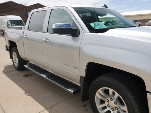 Used 2018 Chevrolet Silverado 1500 LT w/ All Star Edition AWD/4WD image 11