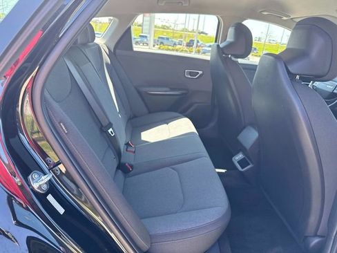 Used 2025 Kia K4 LXS FWD image 14