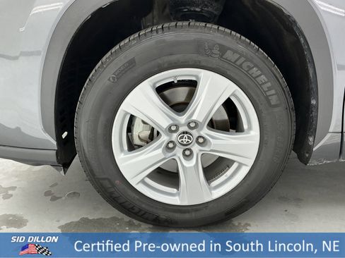 Used 2023 Toyota Highlander LE image 18