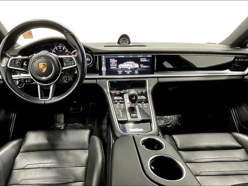 Used 2018 Porsche Panamera 4S image 18