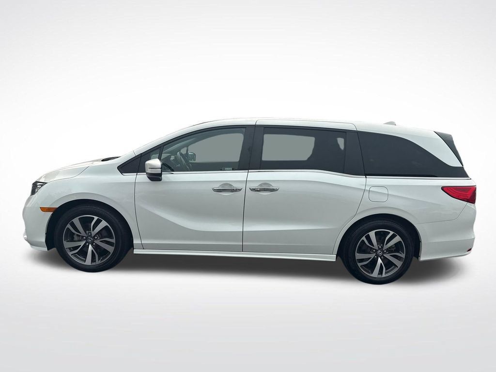 Used 2023 Honda Odyssey Touring image 2