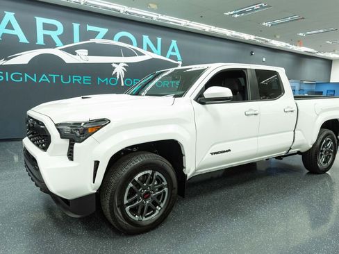 Used 2024 Toyota Tacoma TRD Sport image 1