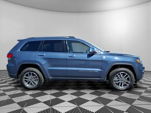 Used 2021 Jeep Grand Cherokee Limited w/ Trailer Tow Group IV image 5