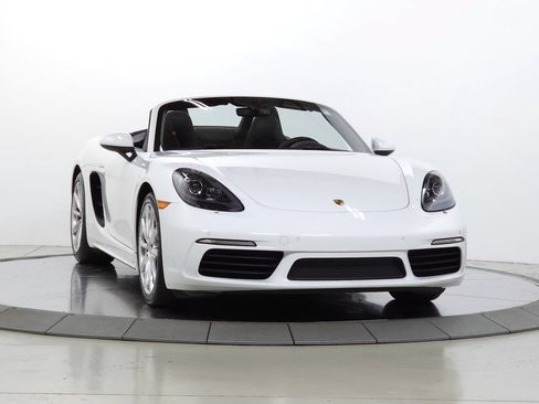 Used 2019 Porsche 718 Boxster RWD image 1