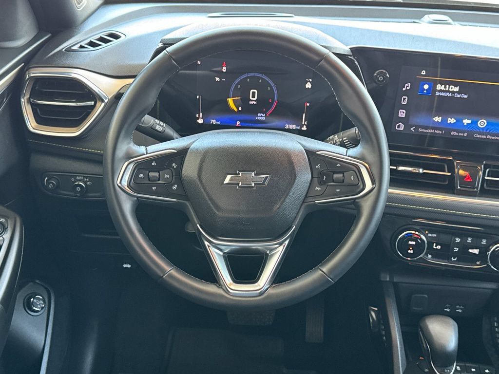 Used 2025 Chevrolet TrailBlazer ACTIV w/ Convenience Package FWD image 14