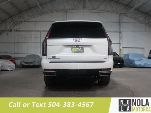 Used 2022 Cadillac Escalade Premium Luxury RWD image 14