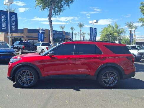 Certified 2025 Ford Explorer ST w/ Sun And Sound Package AWD/4WD image 7