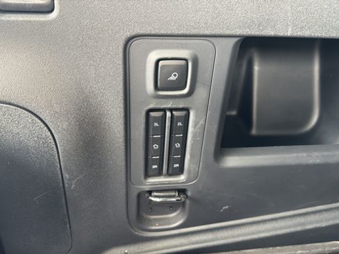 Used 2025 Ford Expedition Tremor AWD/4WD image 33