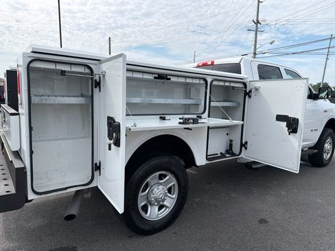 Used 2022 RAM 3500 Tradesman AWD/4WD image 12