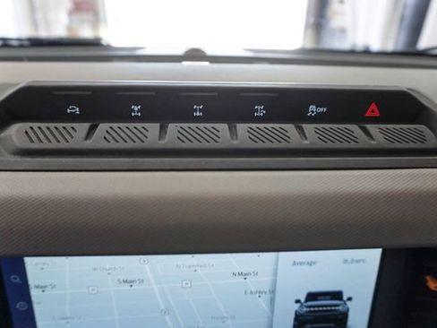 Used 2022 Ford Bronco Badlands image 17