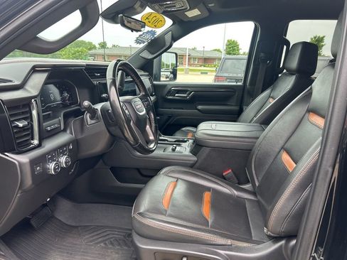 Used 2024 GMC Sierra 2500 AT4 w/ Technology Package AWD/4WD image 23