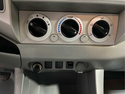 Used 2010 Toyota Tacoma 4x4 Double Cab image 19