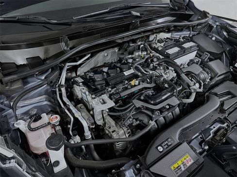 Used 2022 Toyota Corolla Cross LE image 26