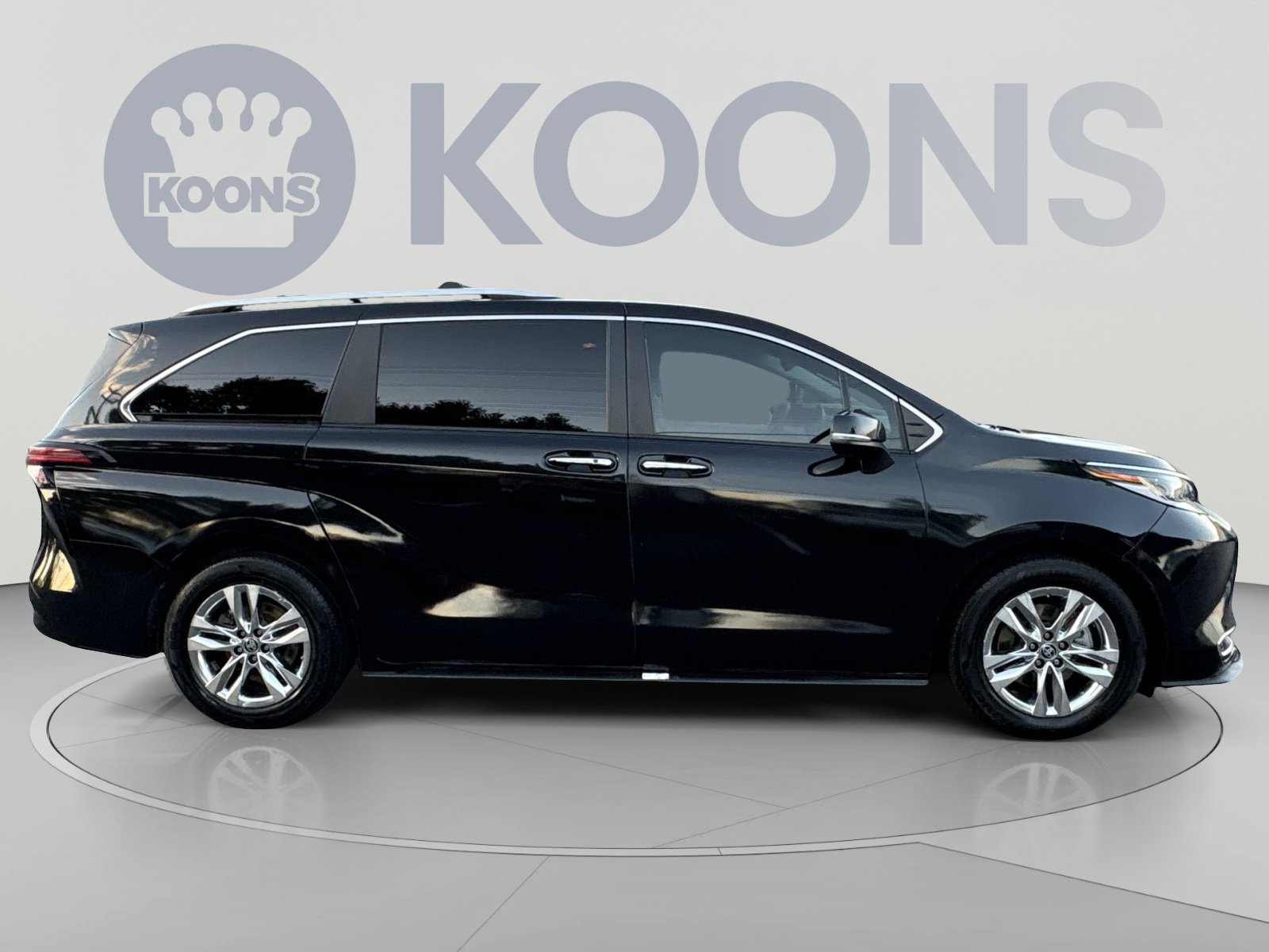 Used 2023 Toyota Sienna Limited AWD/4WD image 8