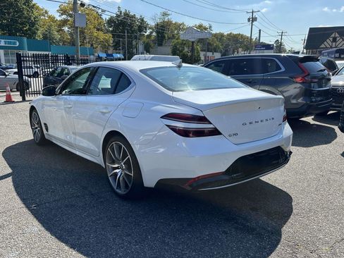 Used 2023 Genesis G70 2.0T image 5