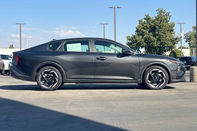 Used 2025 Kia K4 EX FWD image 3
