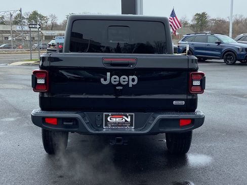 Used 2022 Jeep Gladiator Overland w/ Popular Equipment Package image 5