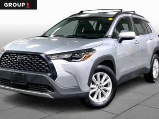 Used 2023 Toyota Corolla Cross LE video 1