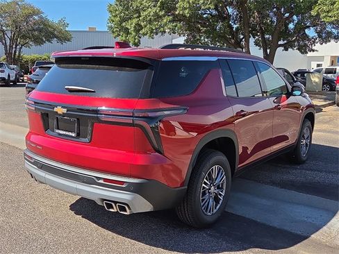 New 2026 Chevrolet Traverse LT w/ Driver Confidence Package image 4