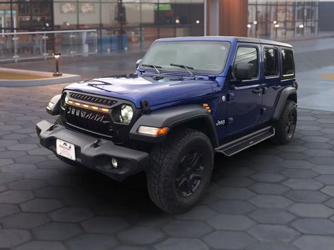 Used 2018 Jeep Wrangler Unlimited Sport S AWD/4WD image 6