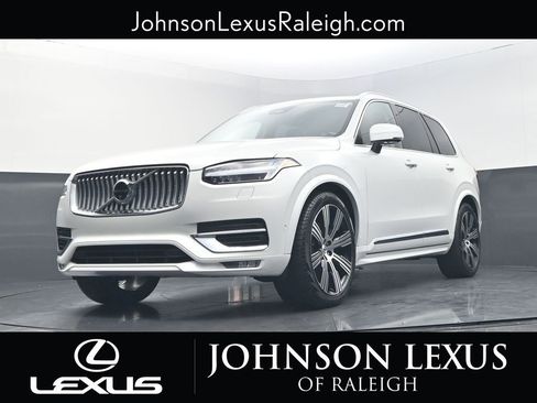 Used 2025 Volvo XC90 B6 Ultra w/ Lounge Package image 16