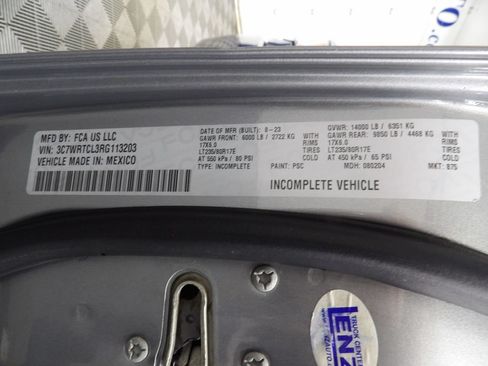 Used 2024 RAM 3500 Tradesman w/ Chrome Appearance Group AWD/4WD image 48