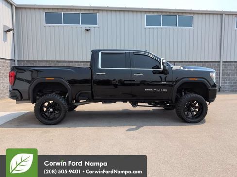 Used 2021 GMC Sierra 3500 Denali w/ Denali Ultimate Package AWD/4WD image 2