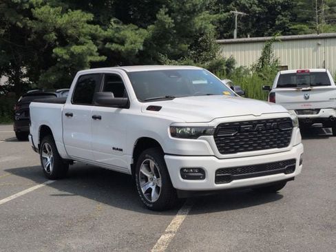 Certified 2025 RAM 1500 Tradesman AWD/4WD image 3