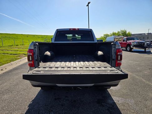 Used 2023 RAM 3500 Laramie AWD/4WD image 32