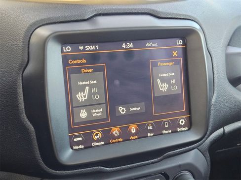 Certified 2021 Jeep Renegade Latitude w/ Luxury Group I image 27