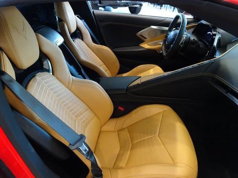 Used 2024 Chevrolet Corvette Stingray Preferred Cpe w/ Z51 Performance Package RWD image 18