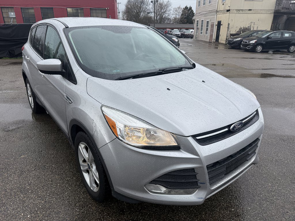 Used 2016 Ford Escape SE AWD/4WD image 1