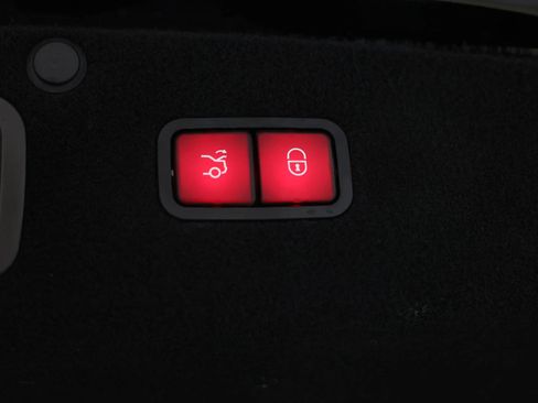 Used 2018 Mercedes-Benz Maybach S 560 4MATIC image 55