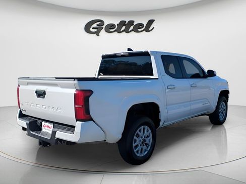 Used 2024 Toyota Tacoma SR5 image 5