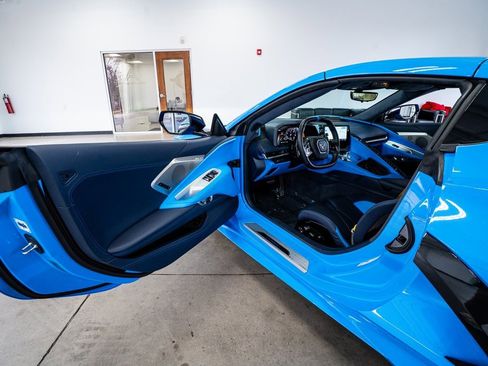 Used 2023 Chevrolet Corvette Stingray Premium Cpe w/ Z51 Performance Package image 41