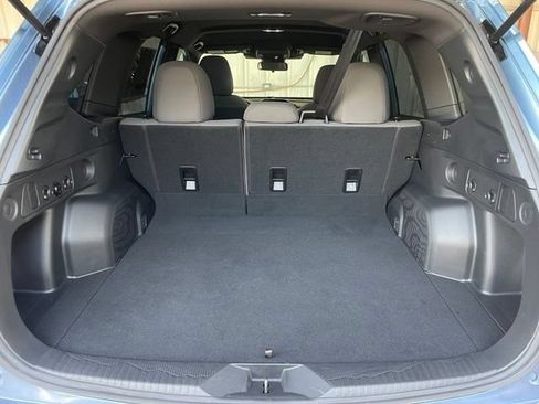 Used 2025 Subaru Forester AWD/4WD image 28