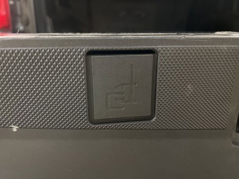 Certified 2022 Ford F150 XLT w/ Equipment Group 302A High image 38