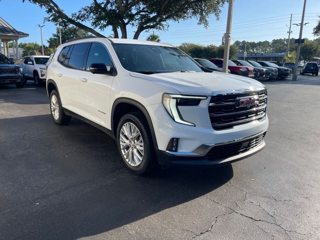 Used 2026 GMC Acadia Elevation w/ Elevation Premium Package FWD image 8