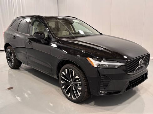 New 2026 Volvo XC60 B5 Ultra w/ Climate Package image 4