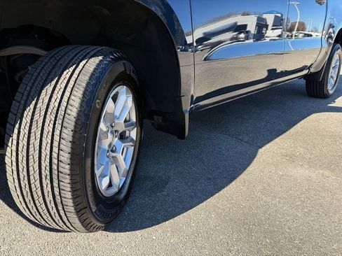 Used 2022 Chevrolet Silverado 1500 LT image 10