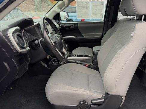 Used 2017 Toyota Tacoma SR5 image 16